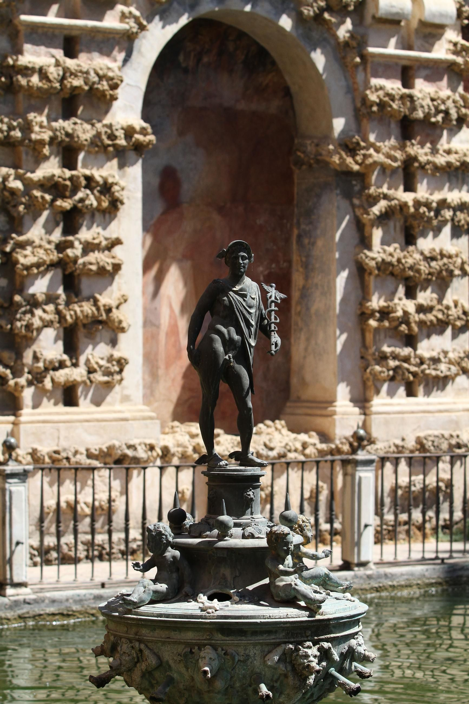 La escultura de Mercurio.