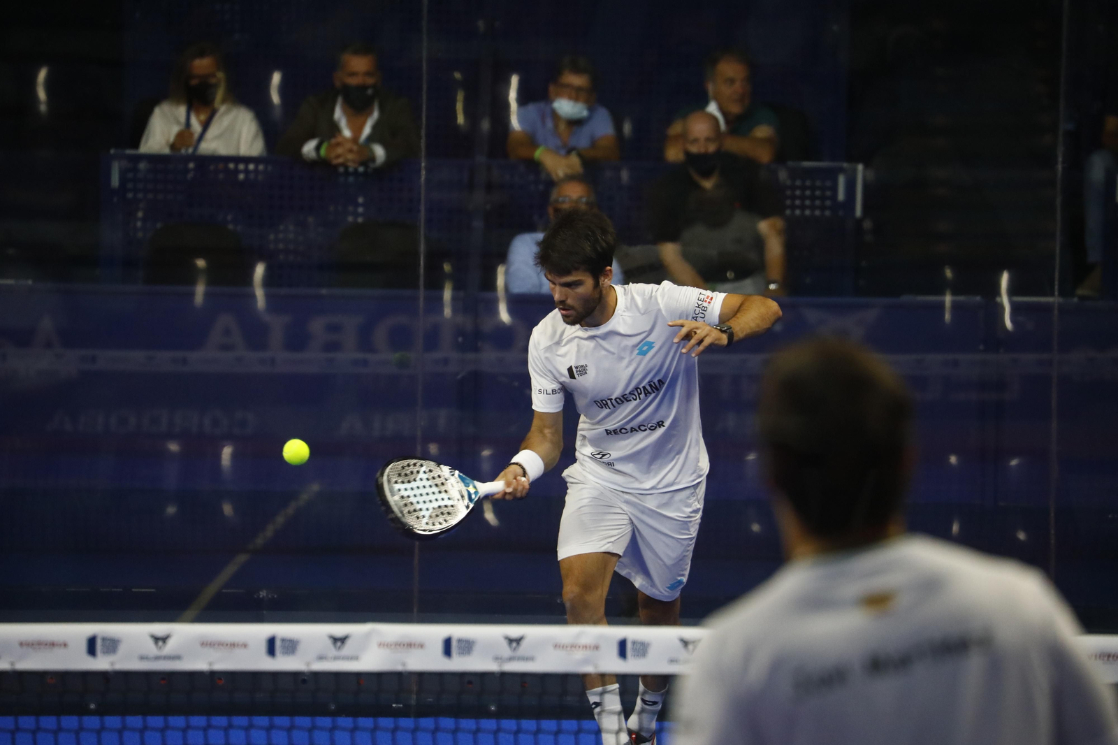 La cara y la cruz de Javi Garrido y Xisco Gil en el World Padel Tour de Córdoba, en imágenes