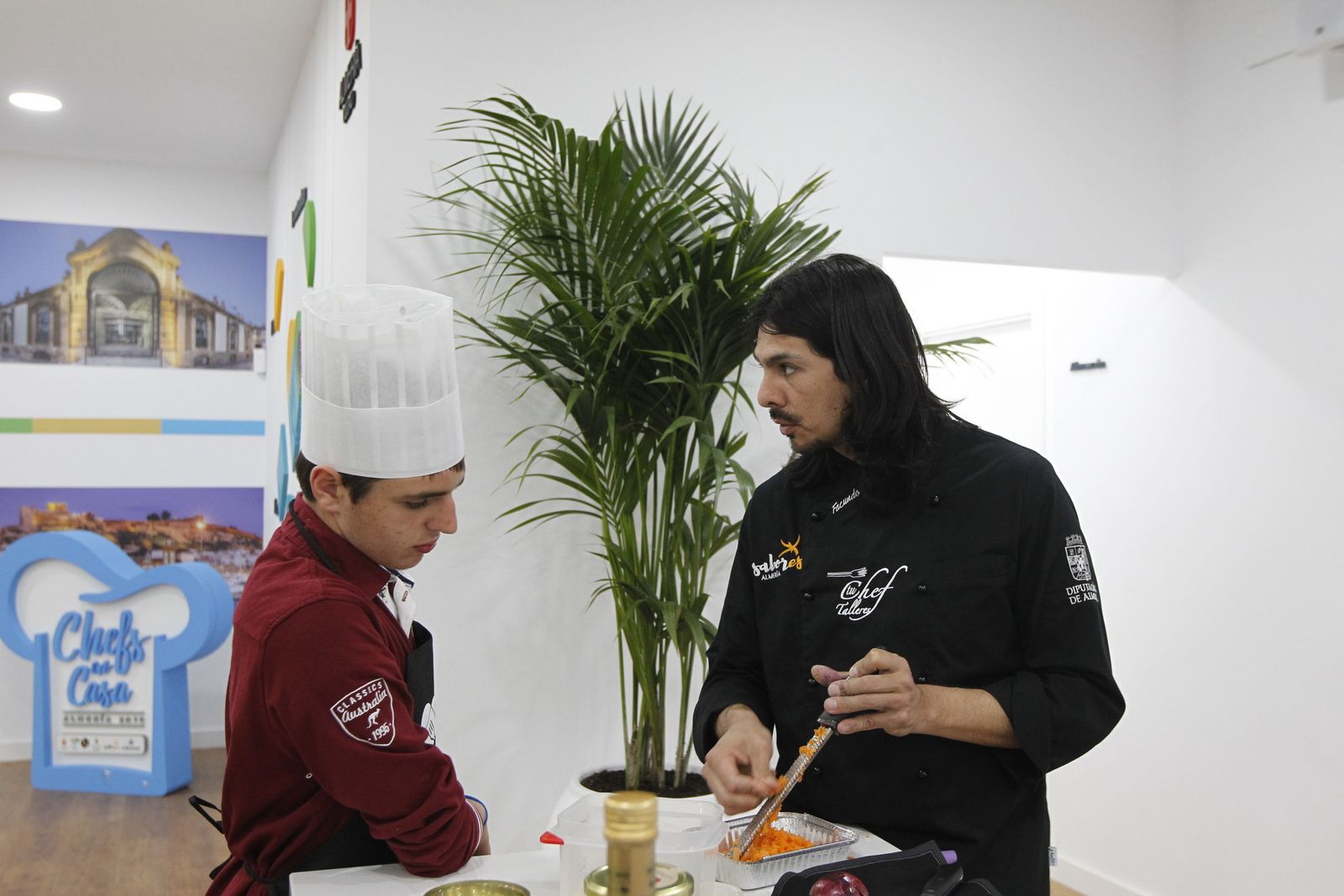 Niños con autismo aprenden a cocinar con la Capitalidad.