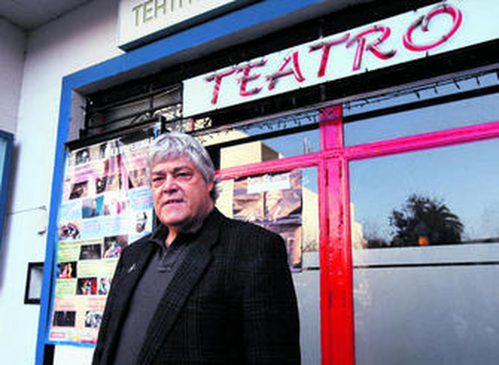 "Sobrevivía con los transistores y relojes que traía de Canarias"