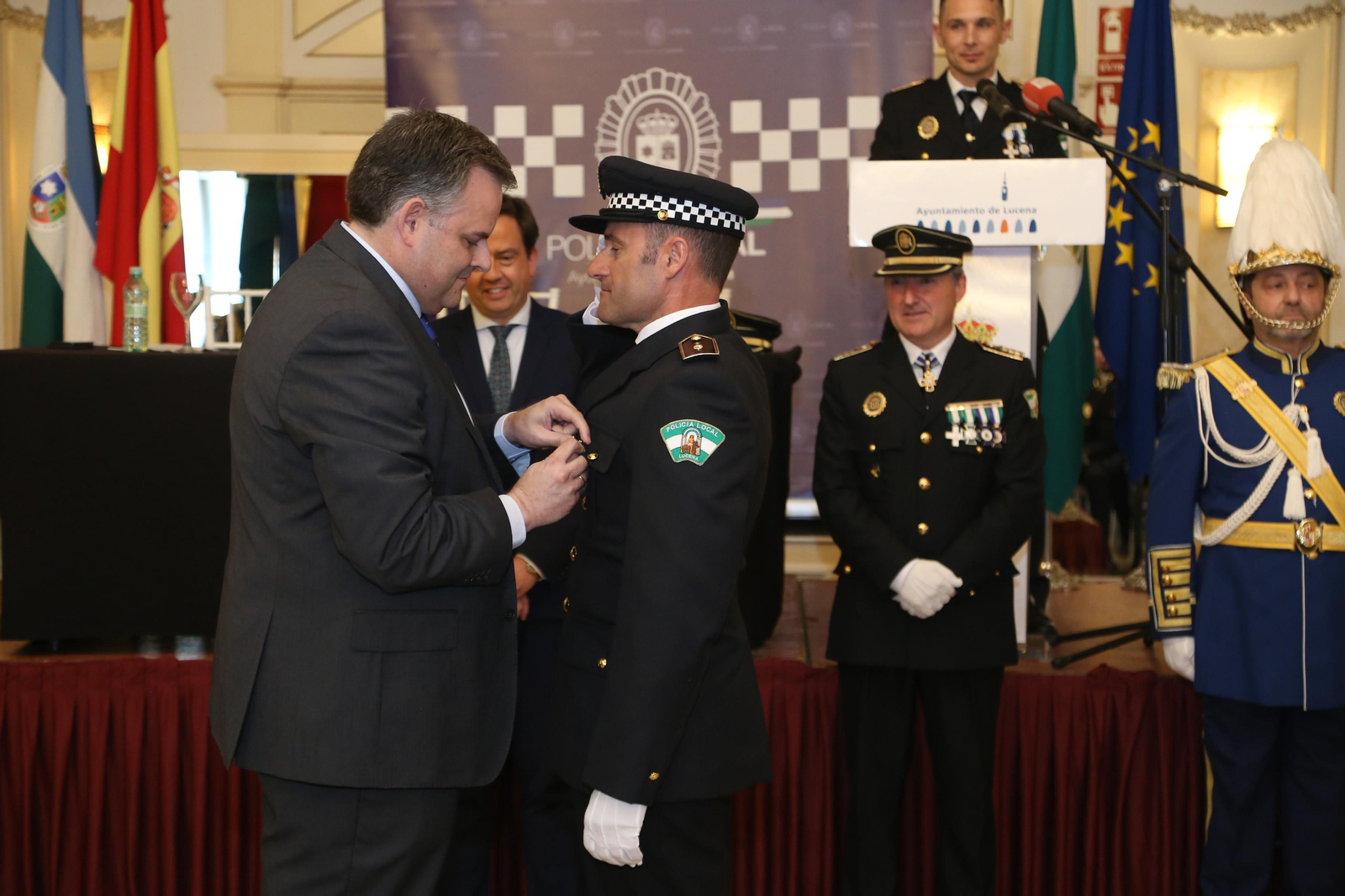 La celebración de San Jorge, patrón de la Policía Local de Lucena, en imágenes