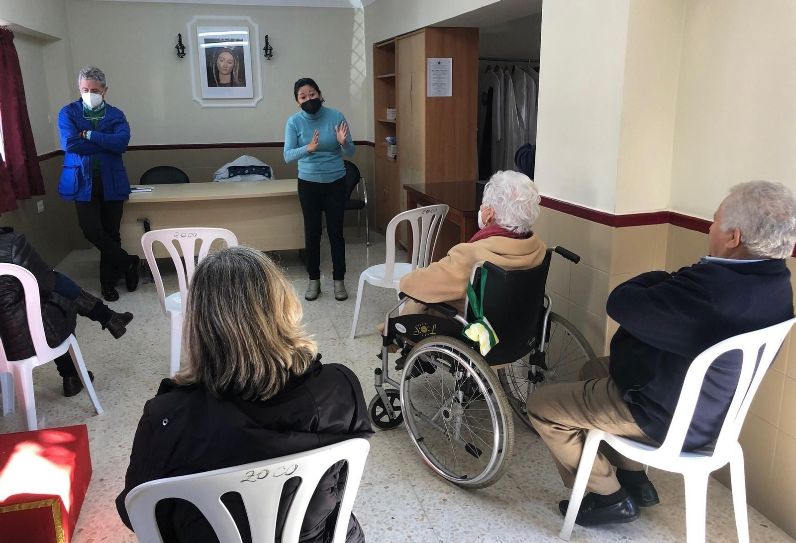 Ayuntamiento y Emuvijesa continúan asesorando a La Constancia sobre los próximos cinco bloques a rehabilitar