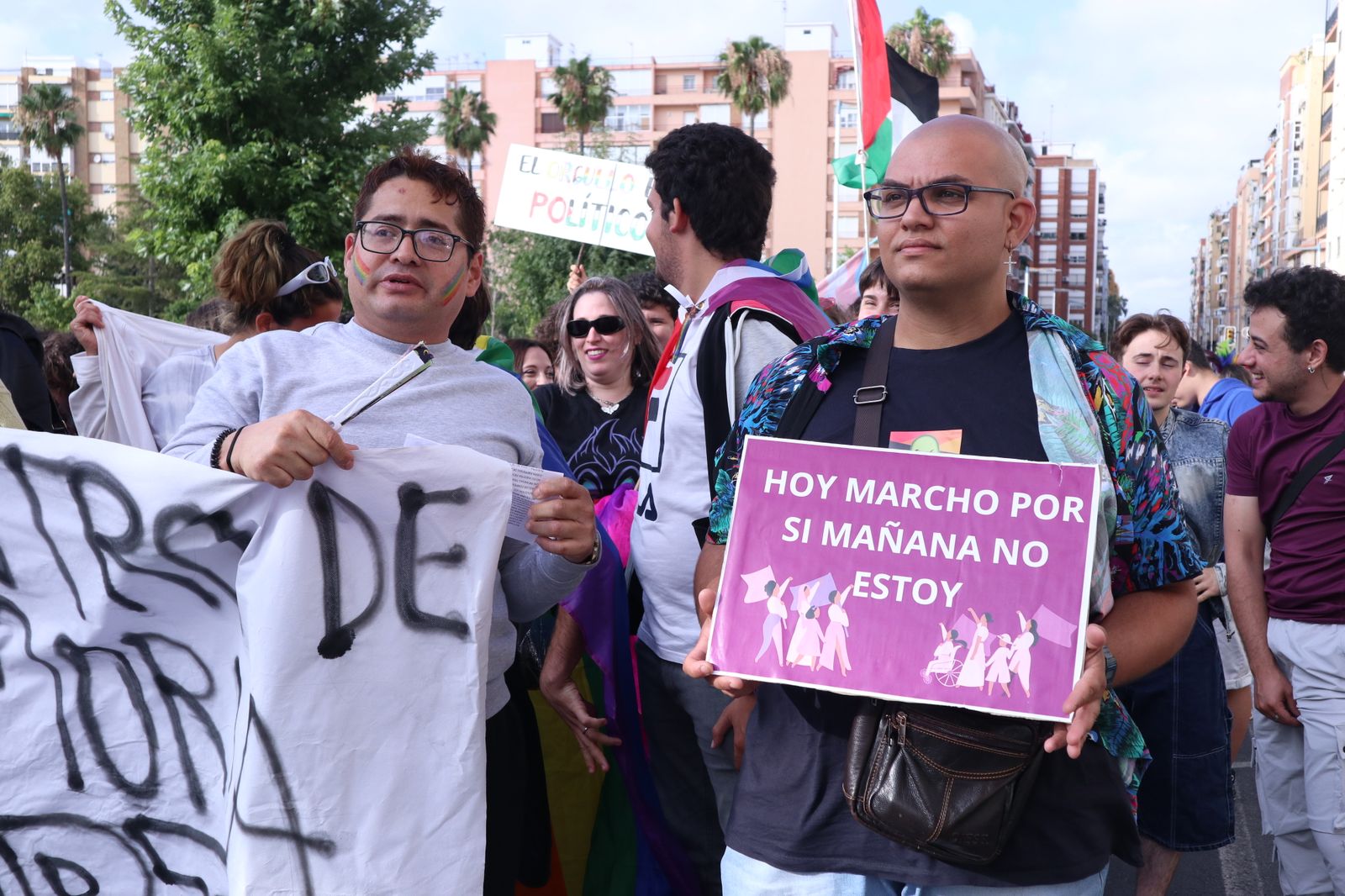 Las mejores imágenes de la manifestacióndel del Orgullo LGTBI en Huelva