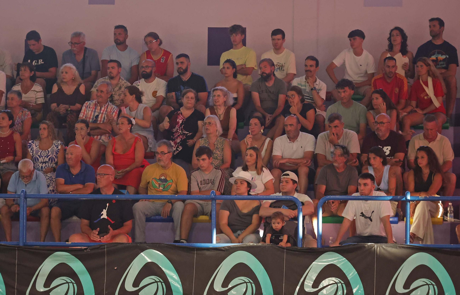 Fotos de la final del Torneo Internacional U20 de baloncesto entre España y Francia en La Línea