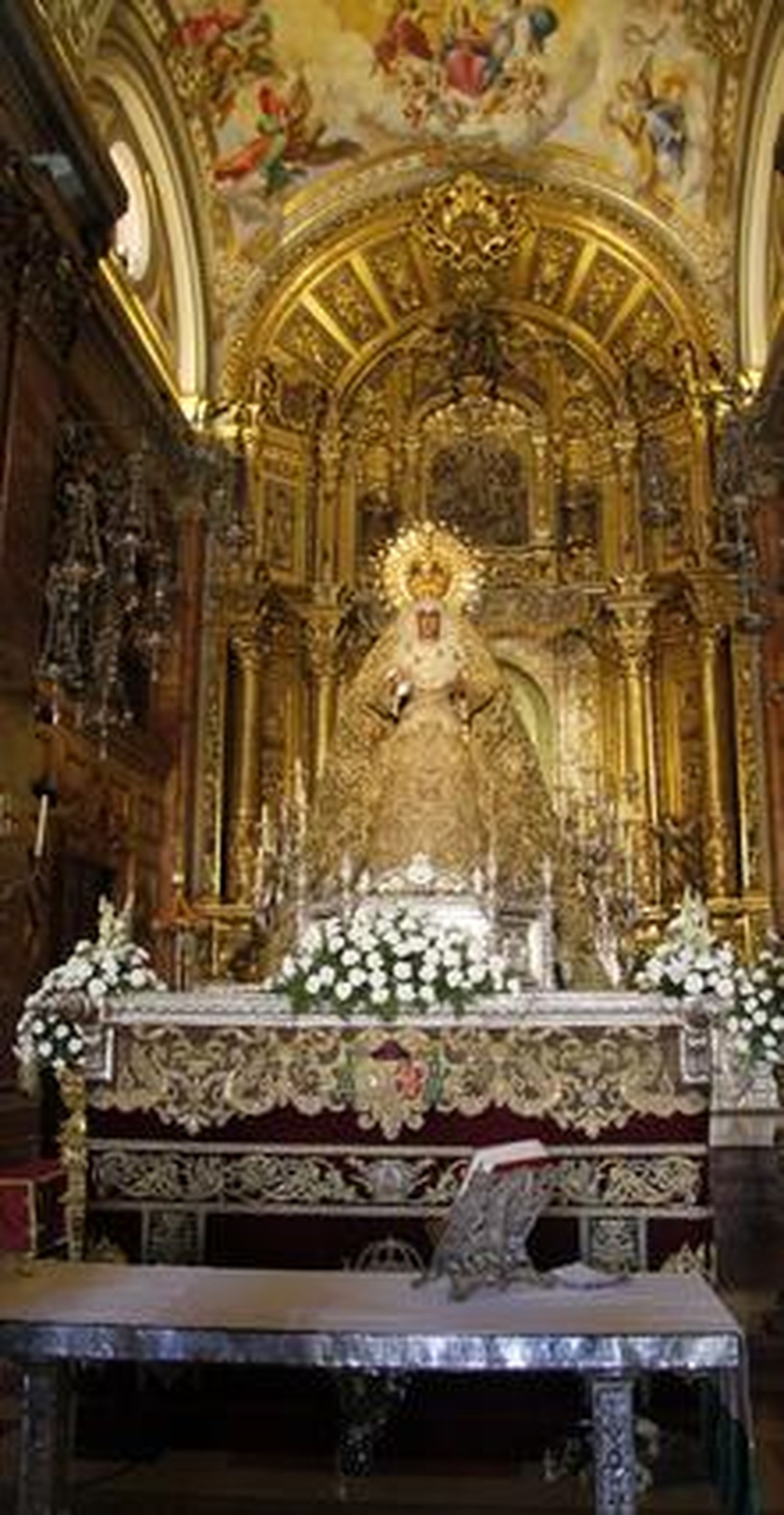 La Virgen será trasladada en la madrugada del próximo sábado a la Cartuja para la beatificación de Madre María de la Purísima.

Foto: Victoria Hidalgo