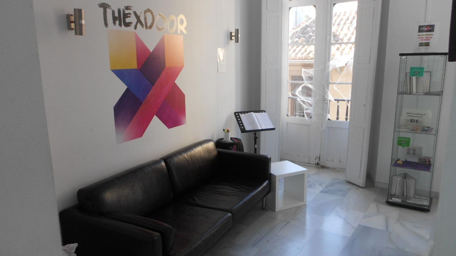 Detrás de la X-Door no nos esperan los X-men. Detrás de la X-Door no nos esperan los X-men.
