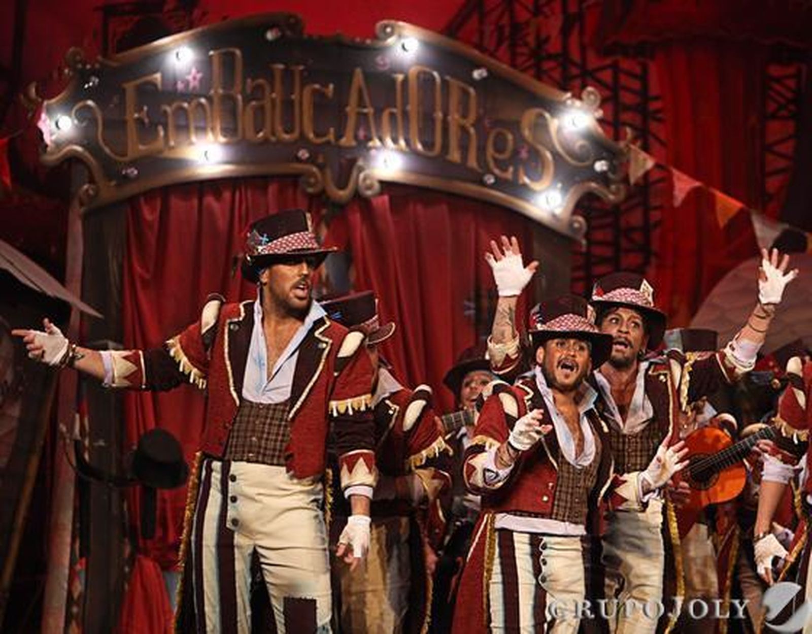 Comparsa 'Los embaucadores'  Foto: Jesus Marin