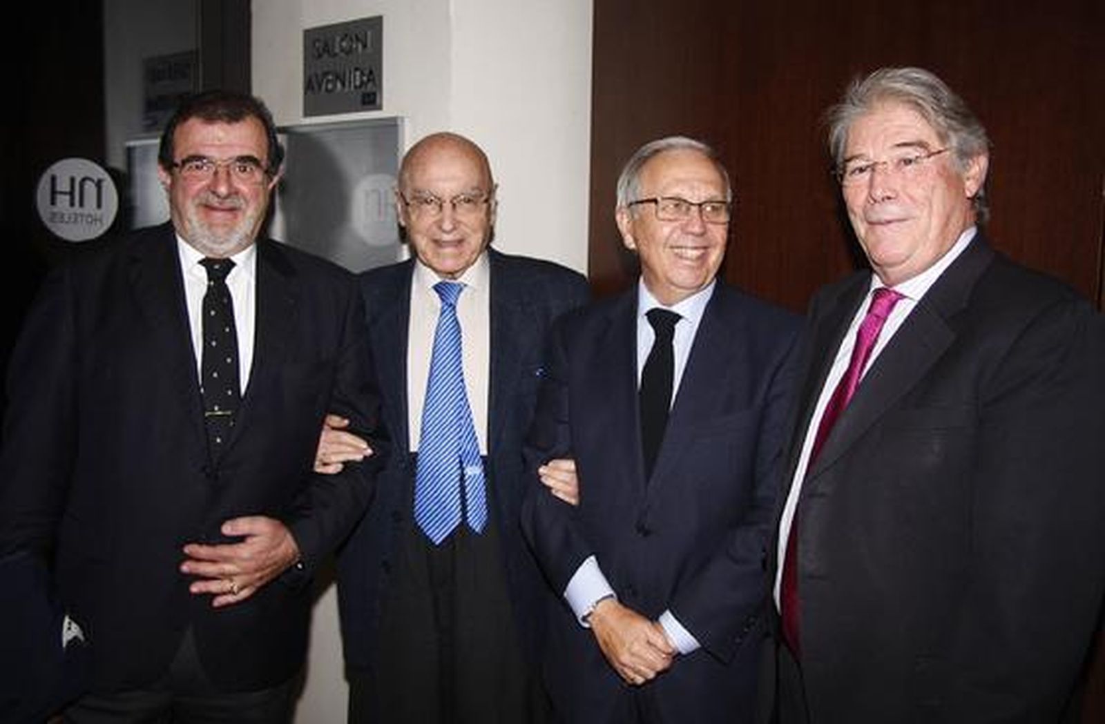José Rodríguez de la Borbolla, Manuel Clavero, José Luis Ballester y Luis Carreto.

Foto: Victoria Hidalgo y Juan Carlos Muñoz