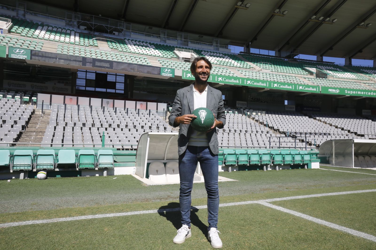 La presentación de Álex Bernal y Omar Perdomo con el Córdoba CF, en imágenes