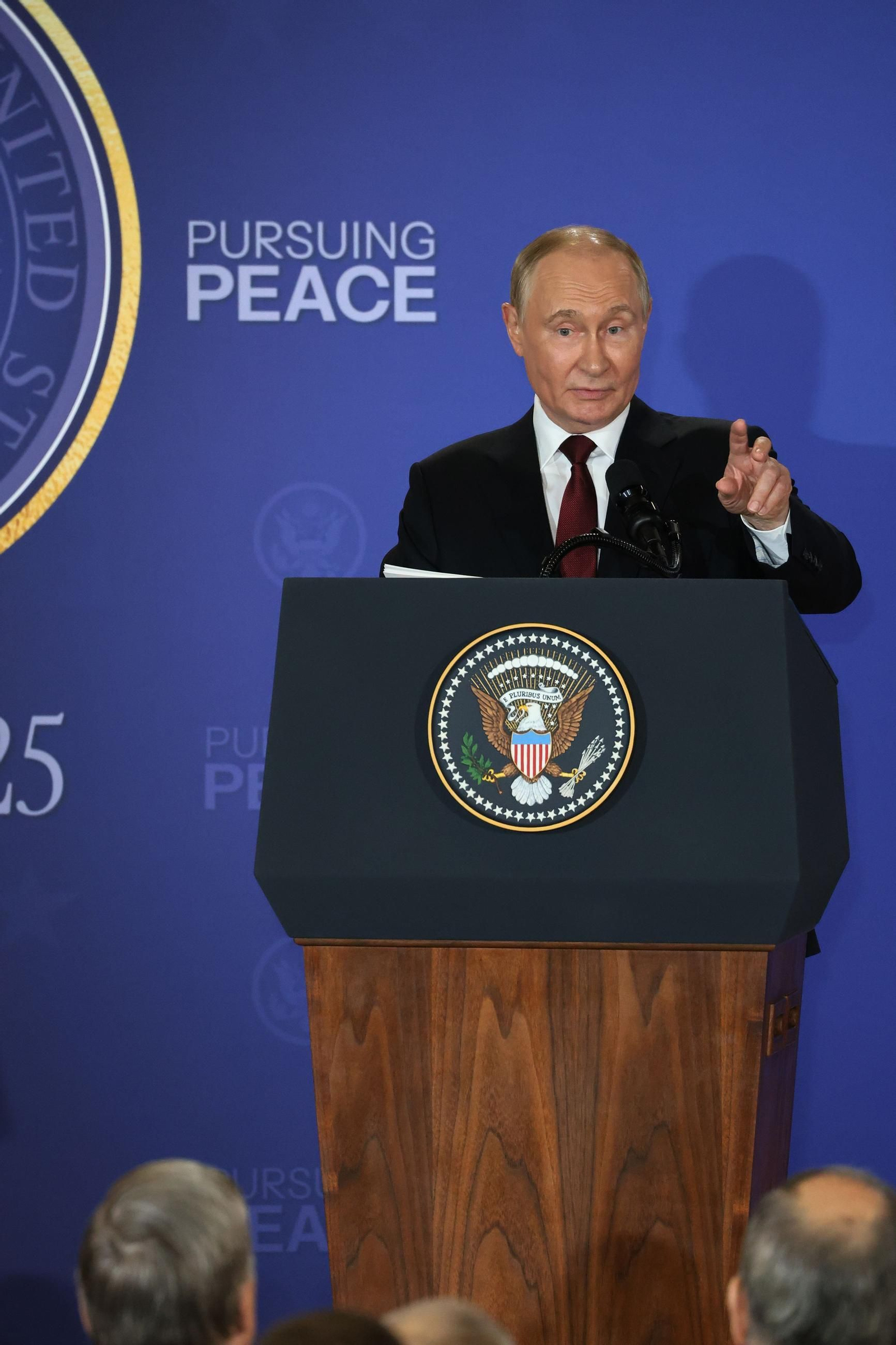 Las imágenes de la reunión de Trump con Putin en Alaska