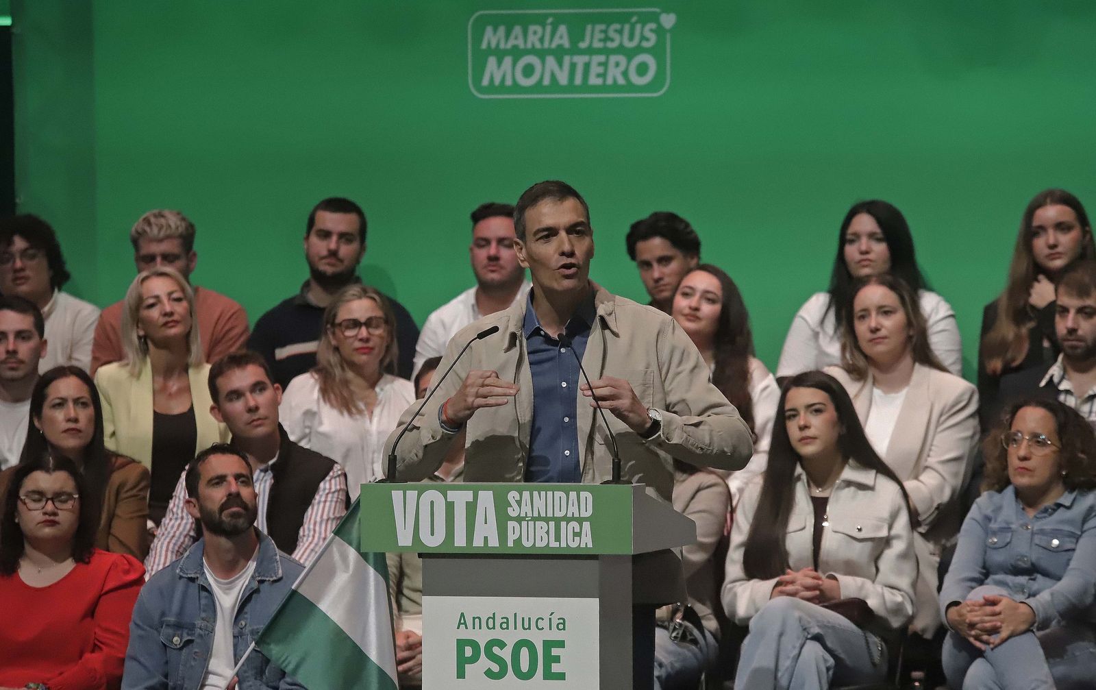Fotos del mitin del PSOE con Pedro Sánchez y María Jesús Montero en La ...