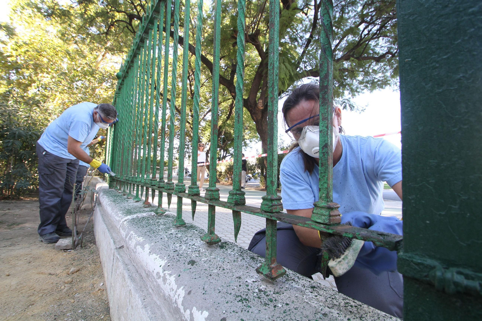 Trabajos de mejora en los parques de la ciudad.