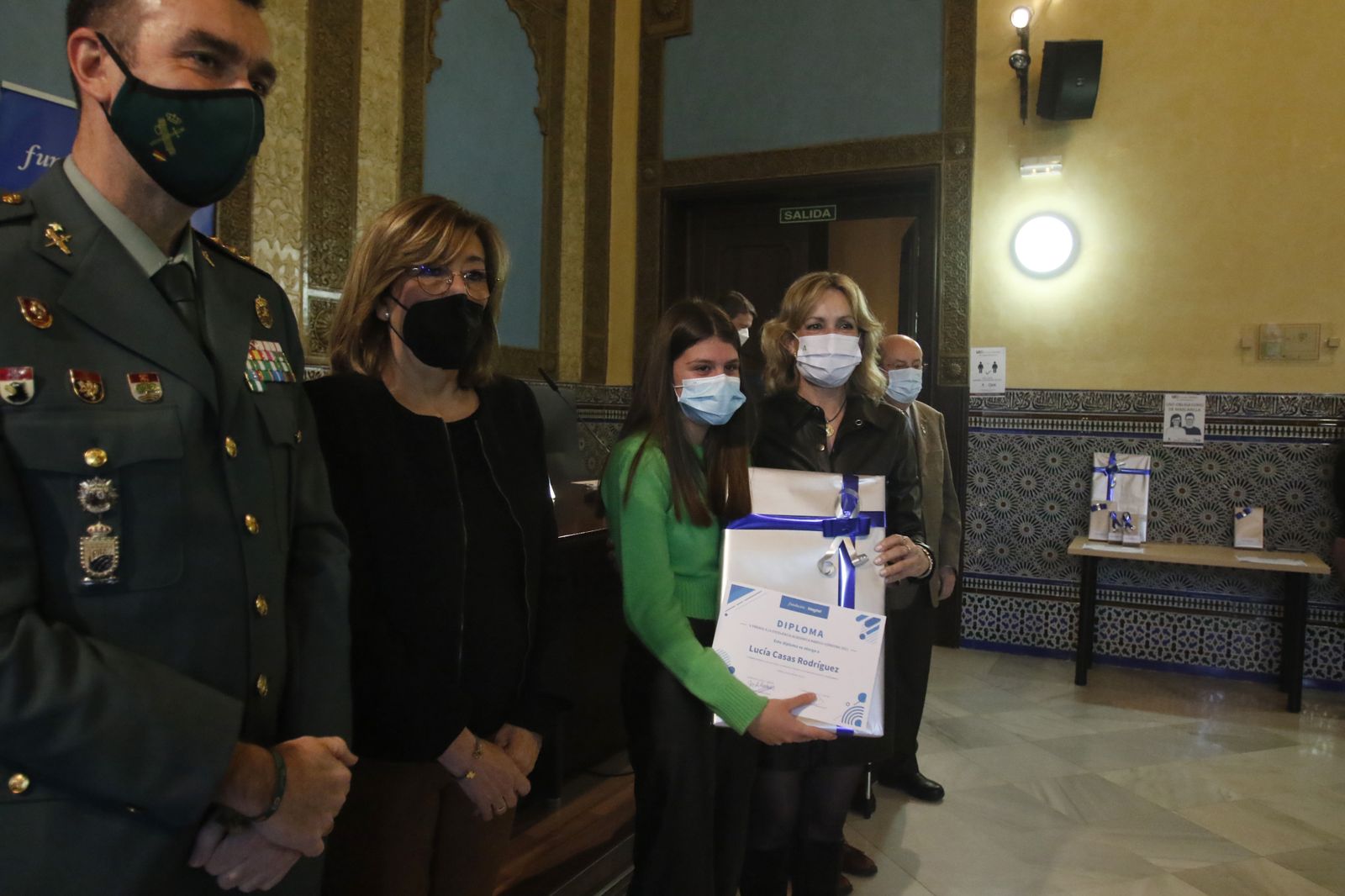 La entrega de los V Premios a la Excelencia Académica para hijos de la Guardia Civil, en fotografías
