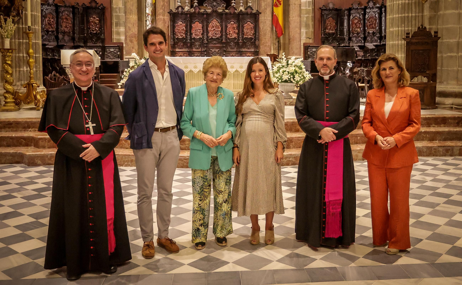 Imágenes de la nueva iluminación de la Catedral de Jerez