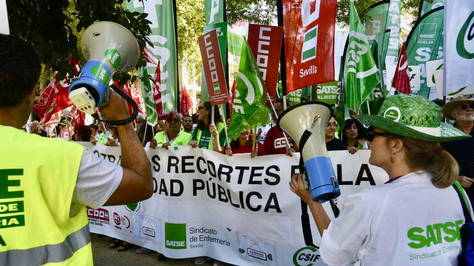 Los sindicatos protestan este martes en Sevilla por el estado de la sanidad pública en Andalucía.