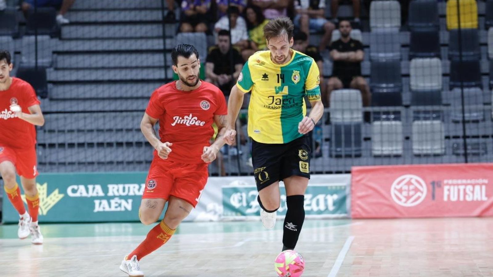 Alan Brandi, en una jugada del duelo.