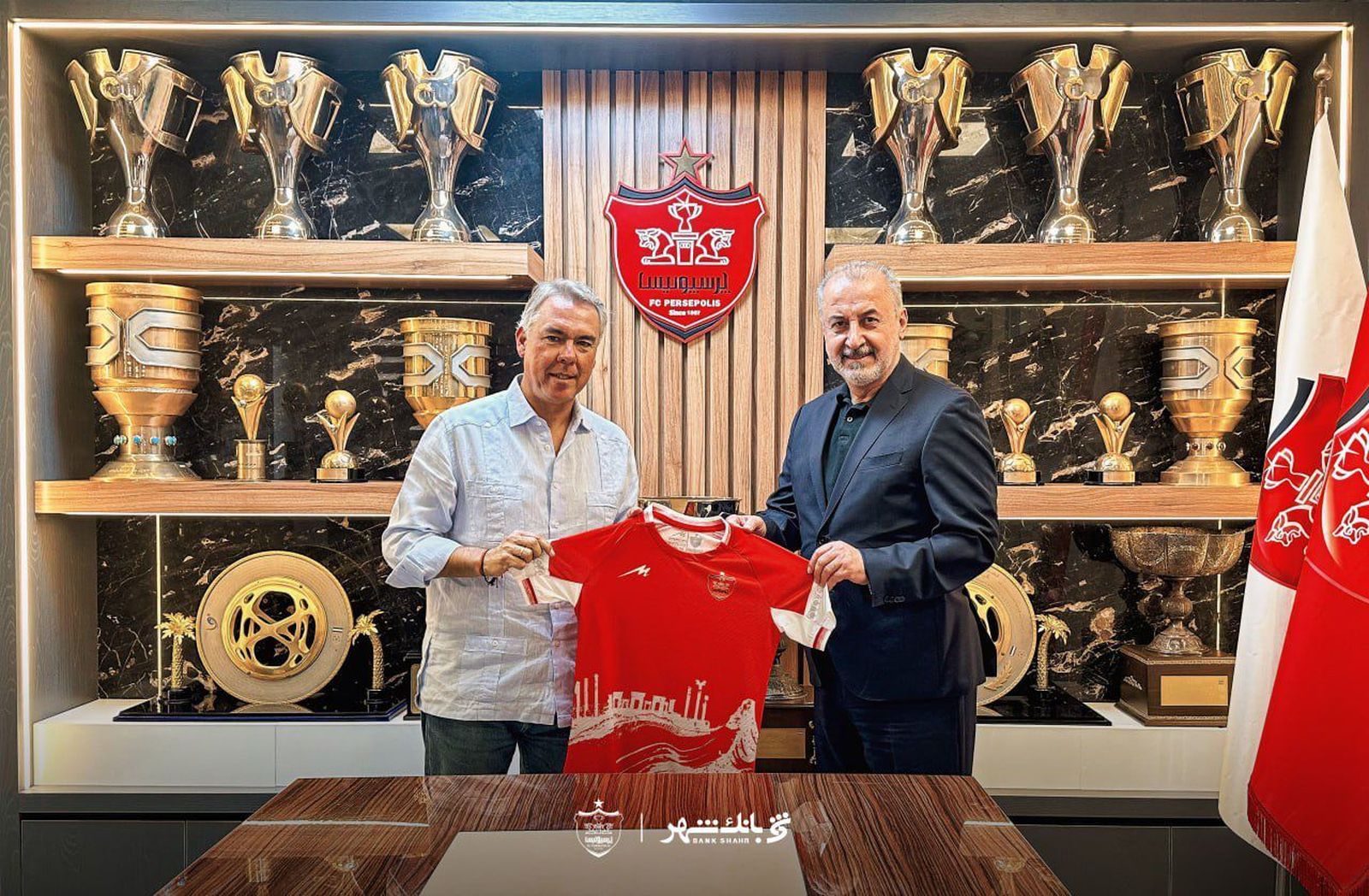 Pepe Losada, en su puesta de largo como responsable de la parcela física del prestigioso equipo iraní.