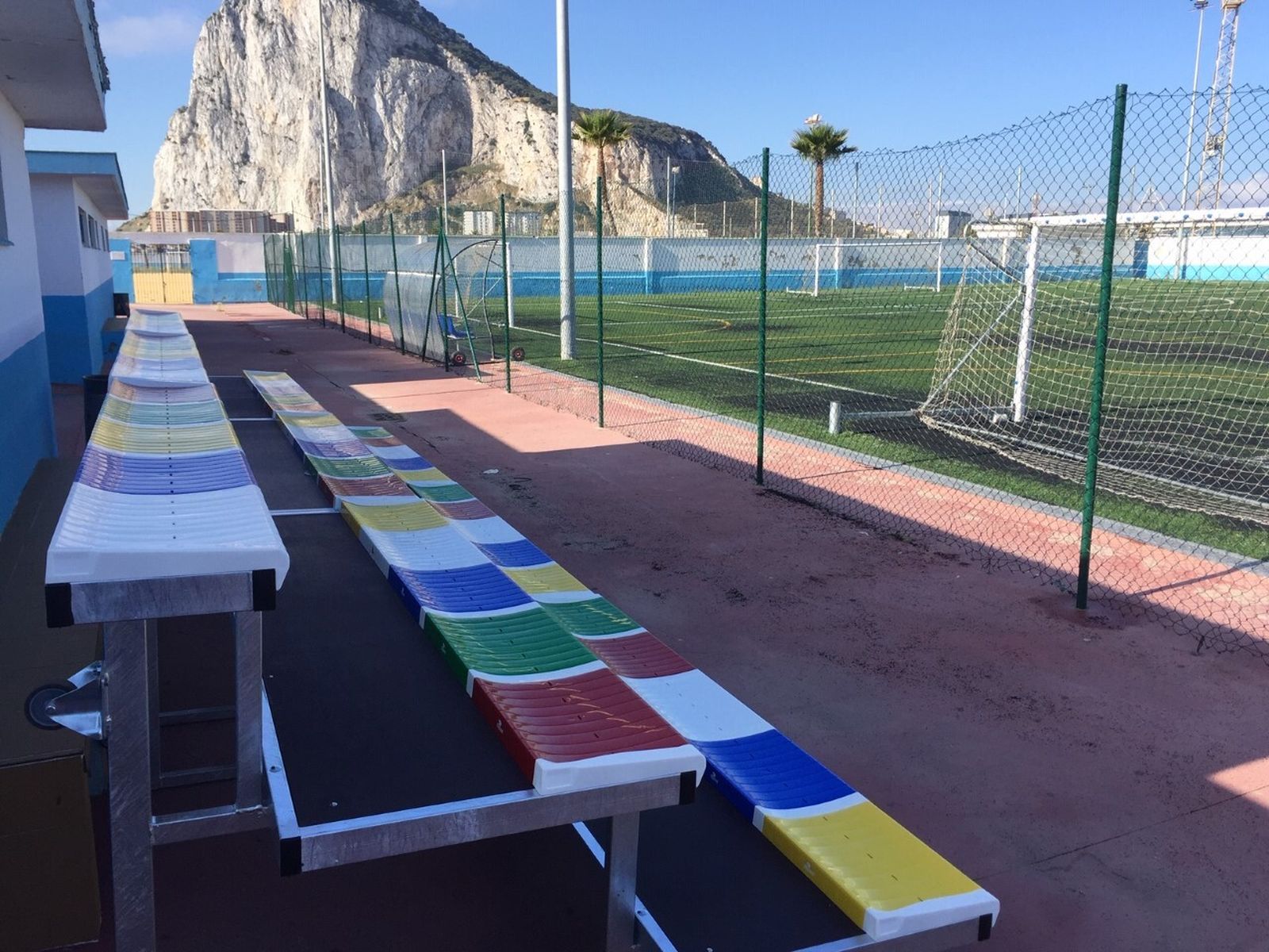 Las gradas móviles, en los campos López Izaguirre de La Línea