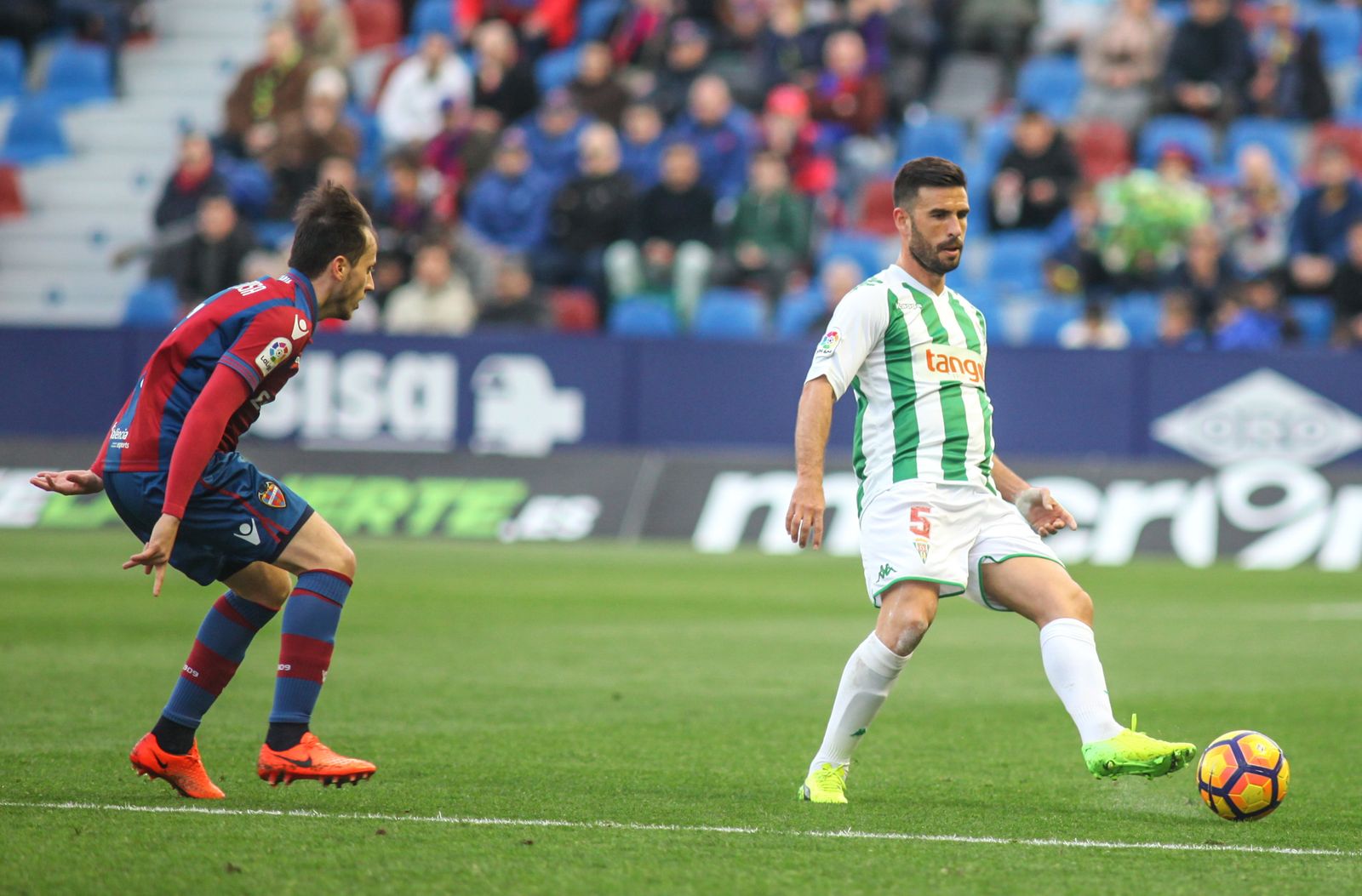 Las imágenes del Levante-Córdoba