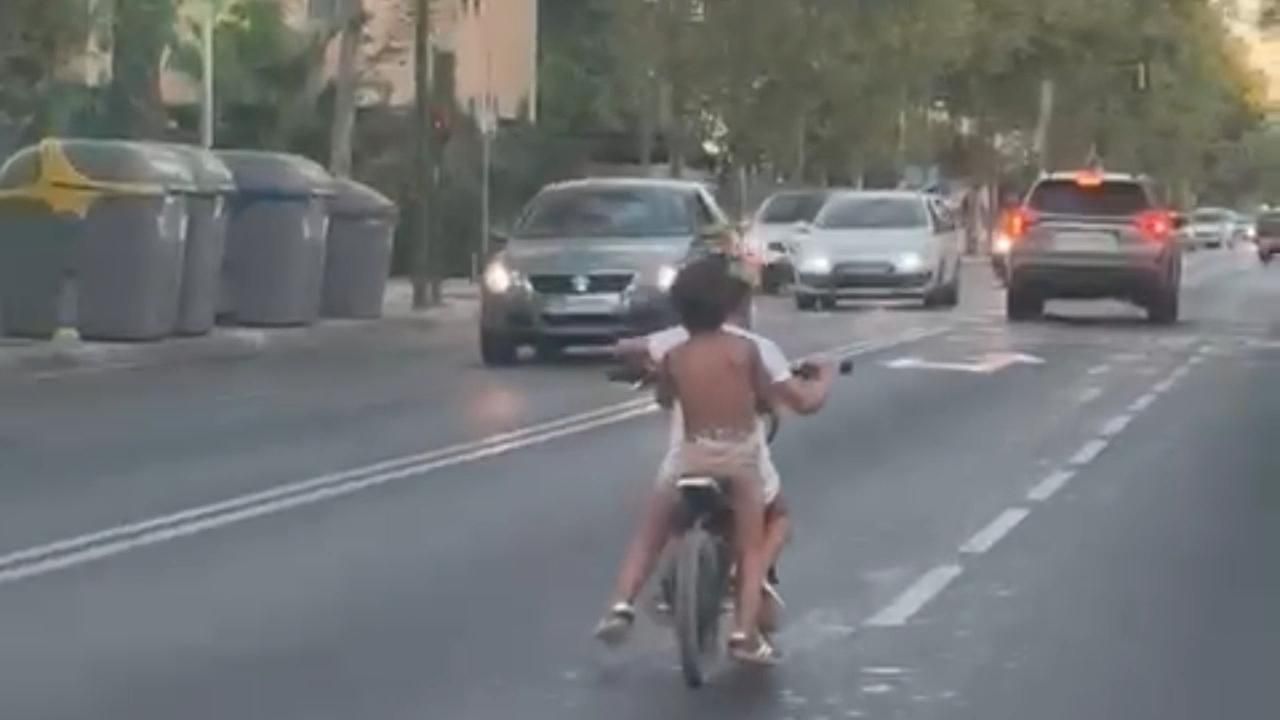 La Policía Local buscó a los dos menores que circulaban en una especie de minimoto eléctrica pero no pudo localizarlos