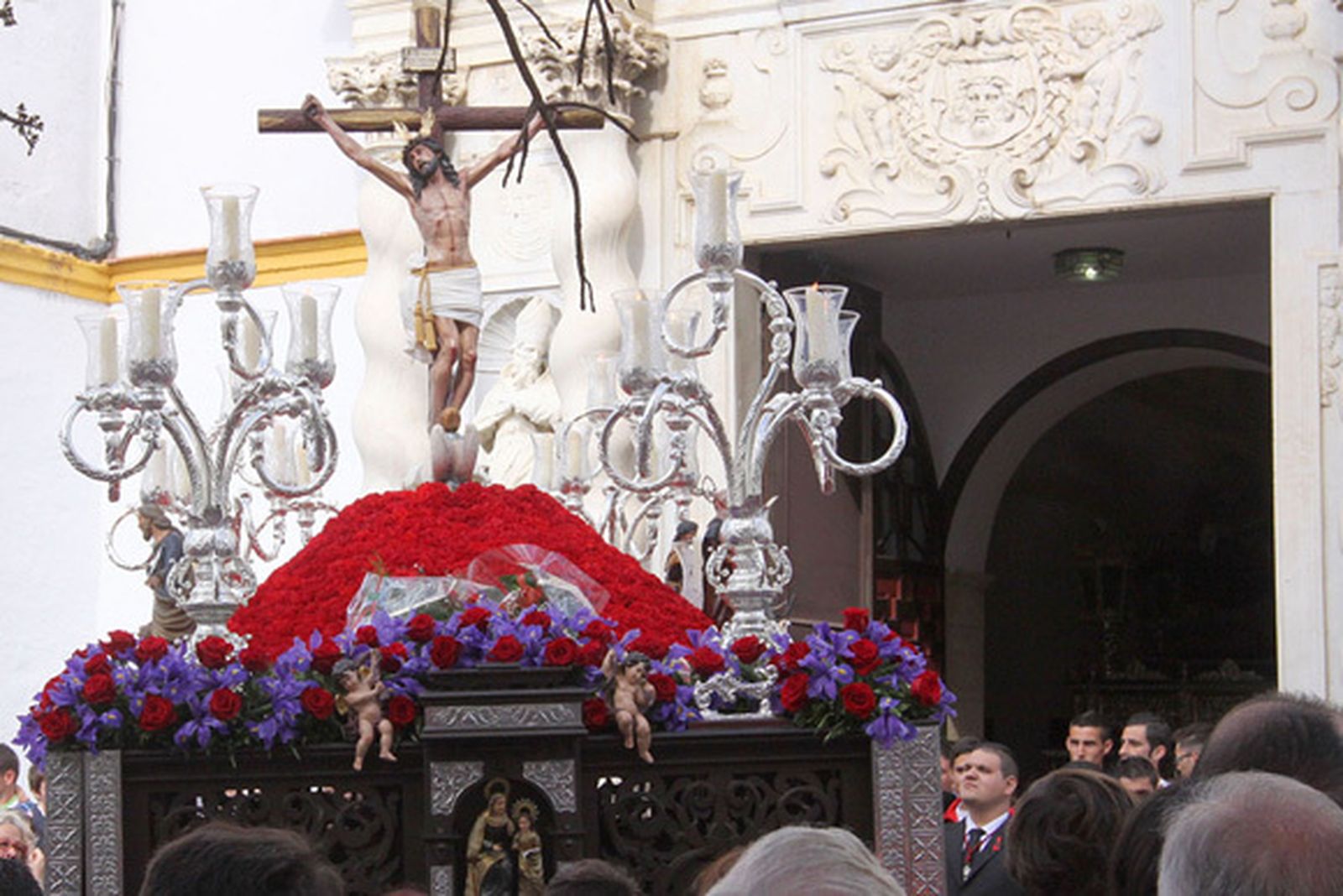 Fuente Amarga honra a su Cristo