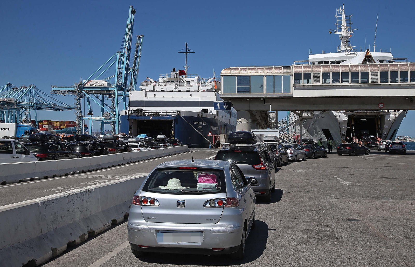 El primer mes de la Operación Paso del Estrecho en el puerto de Algeciras, en imágenes