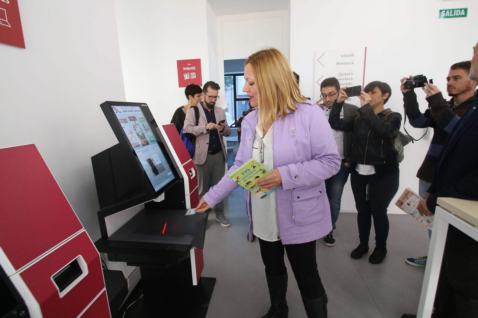Fotogalería de la Biblioteca Central José María Artero