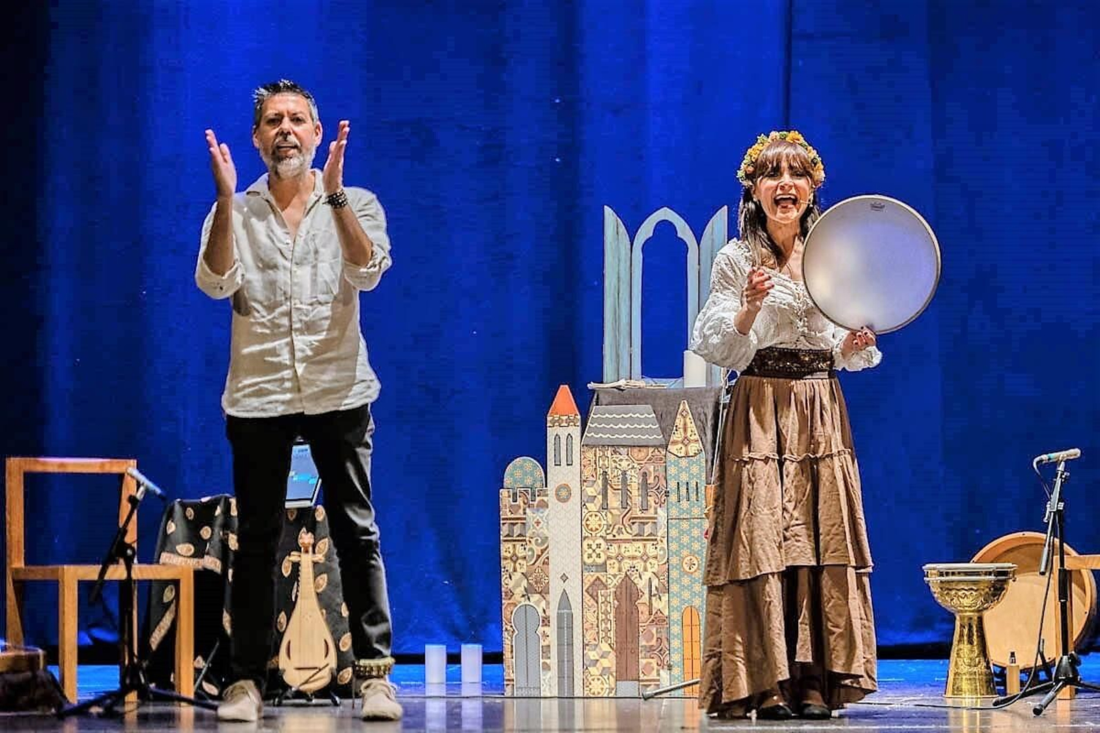 Emilio Villalba y Sara Marina durante el transcurso de ‘La pequeña juglaresa’.