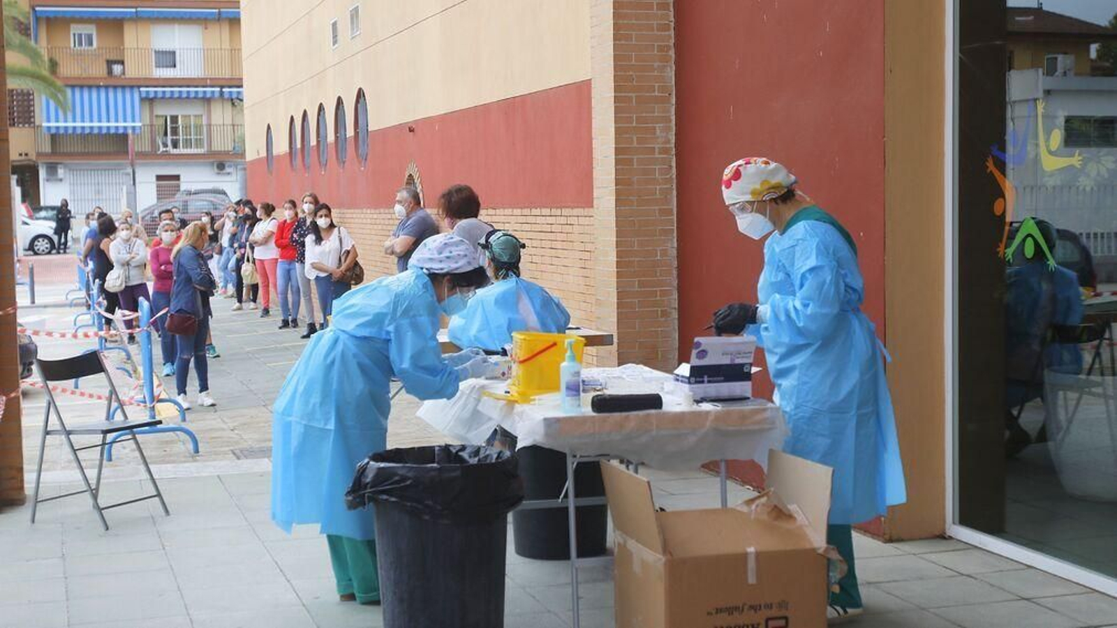 Uno de los puntos establecidos para recogida de muestras en el cribado masivo de Lucena.