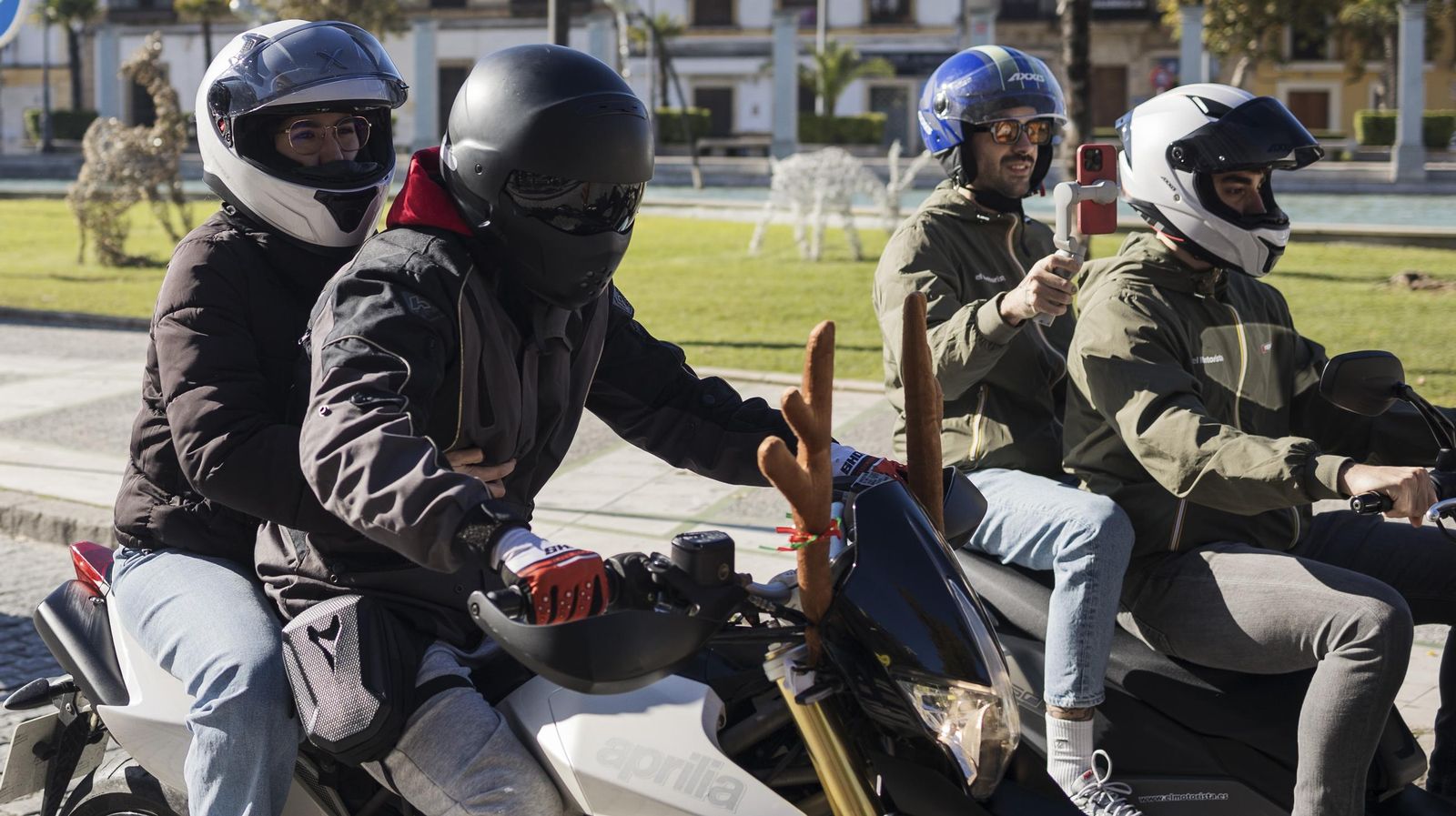 CARAVANA MOTERA NAVIDAD 2024 16.JPG