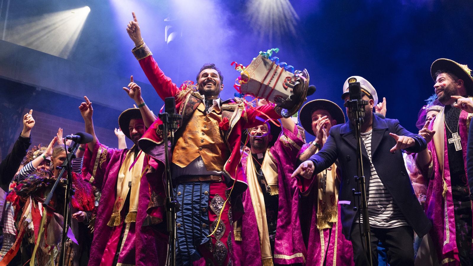 Las imágenes del pregón de Antoñito Molina en el carnaval de Cádiz 2025