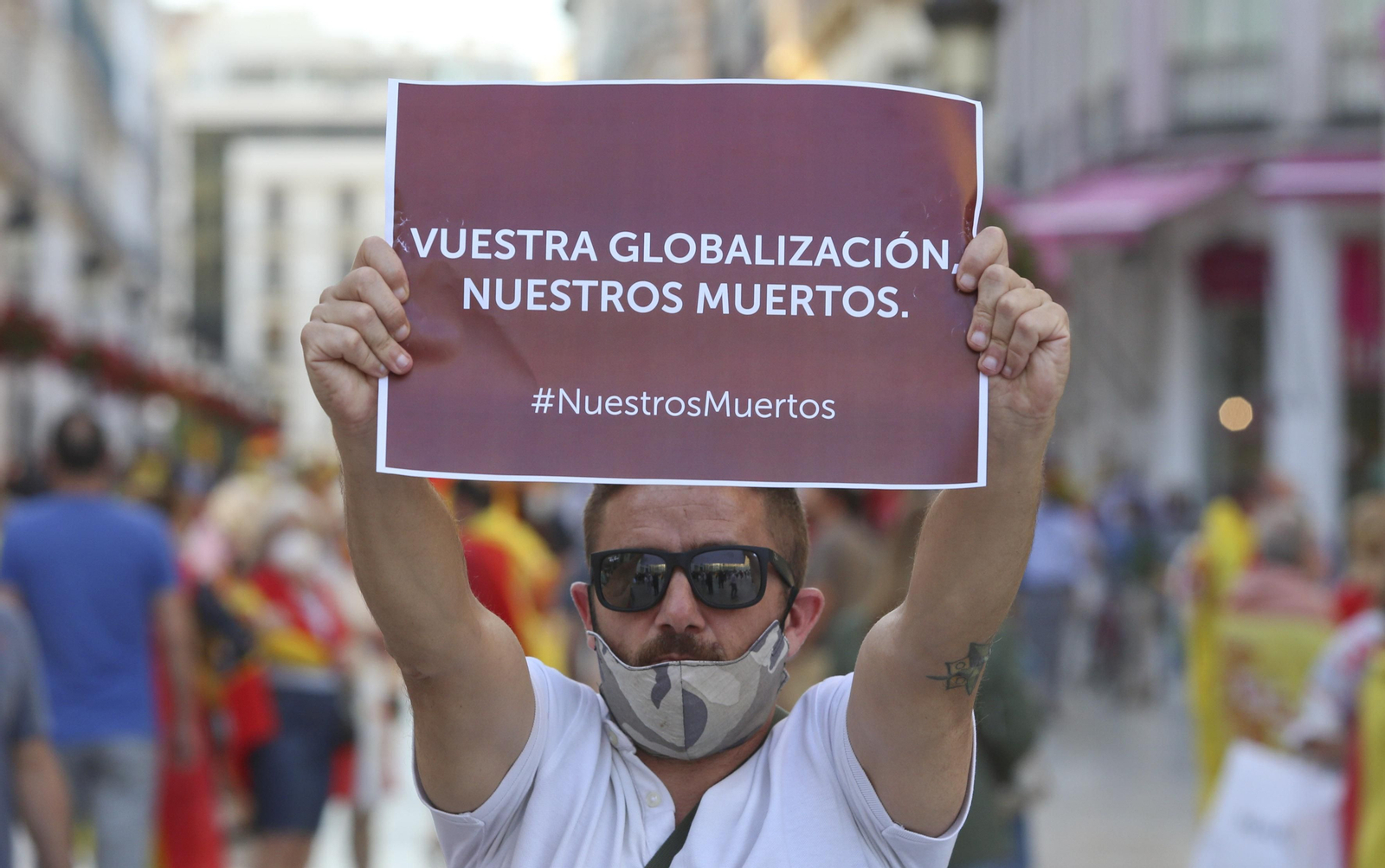 Las fotos de la cacerolada en Málaga contra el Gobierno por el coronavirus