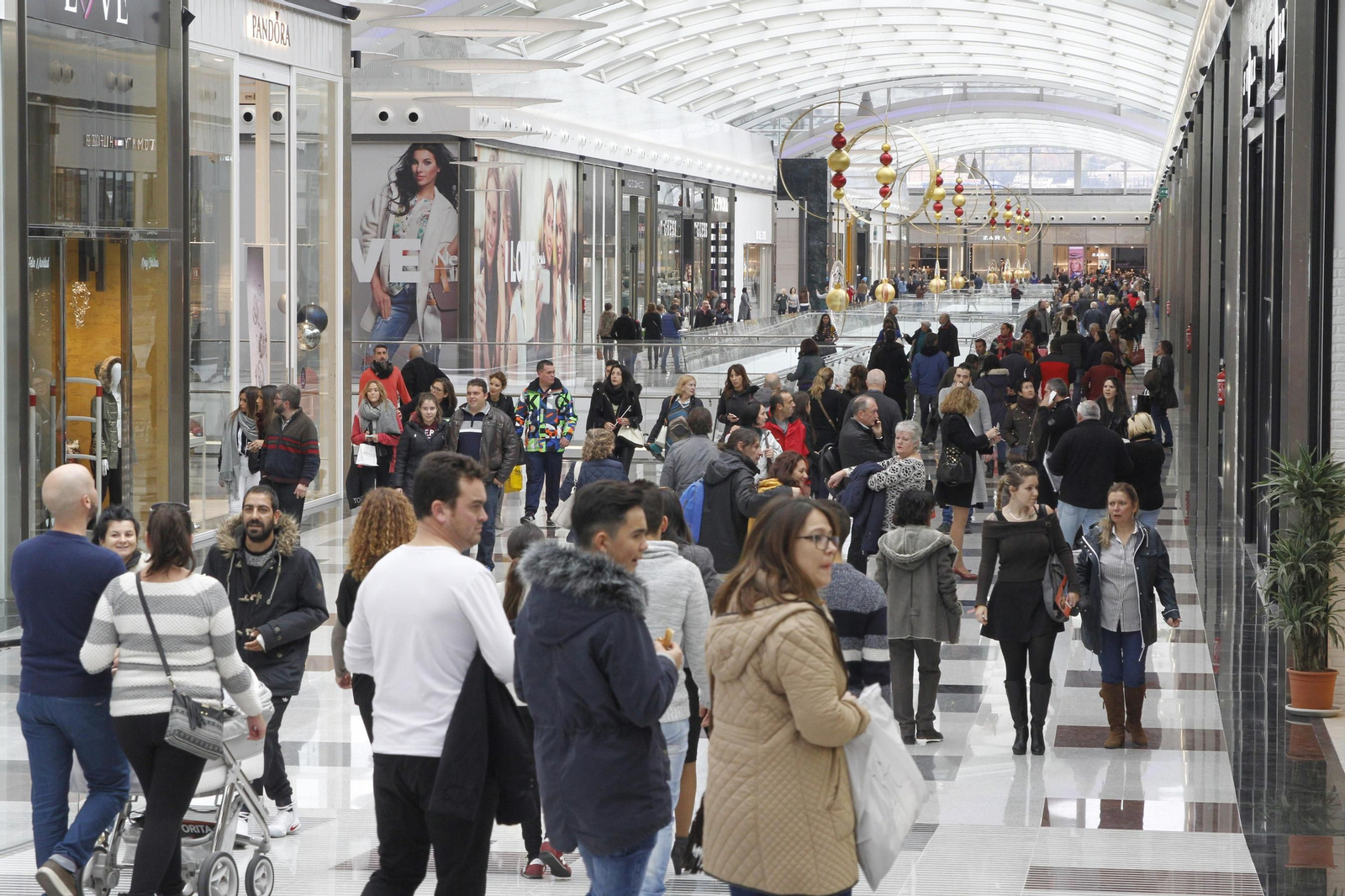 Multitudinaria apertura del Nevada