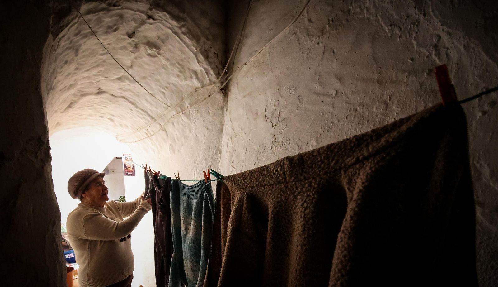 Así es la cueva de Encarna en la peña de Arcos
