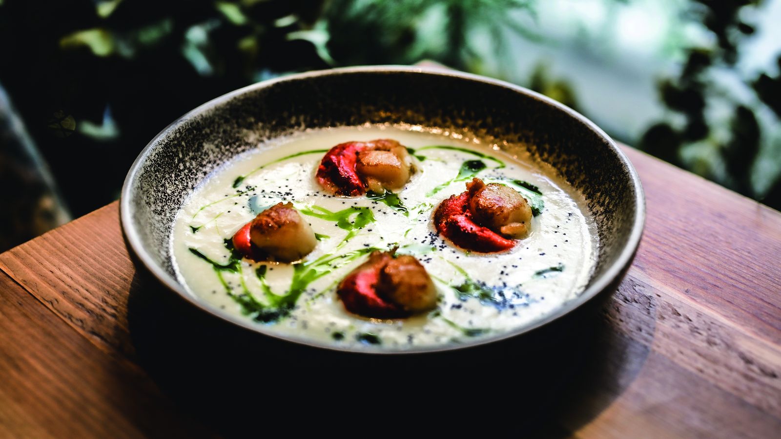 Cuarto de las ollas - Zamburiñas a la brasa y ajoblanco de coco