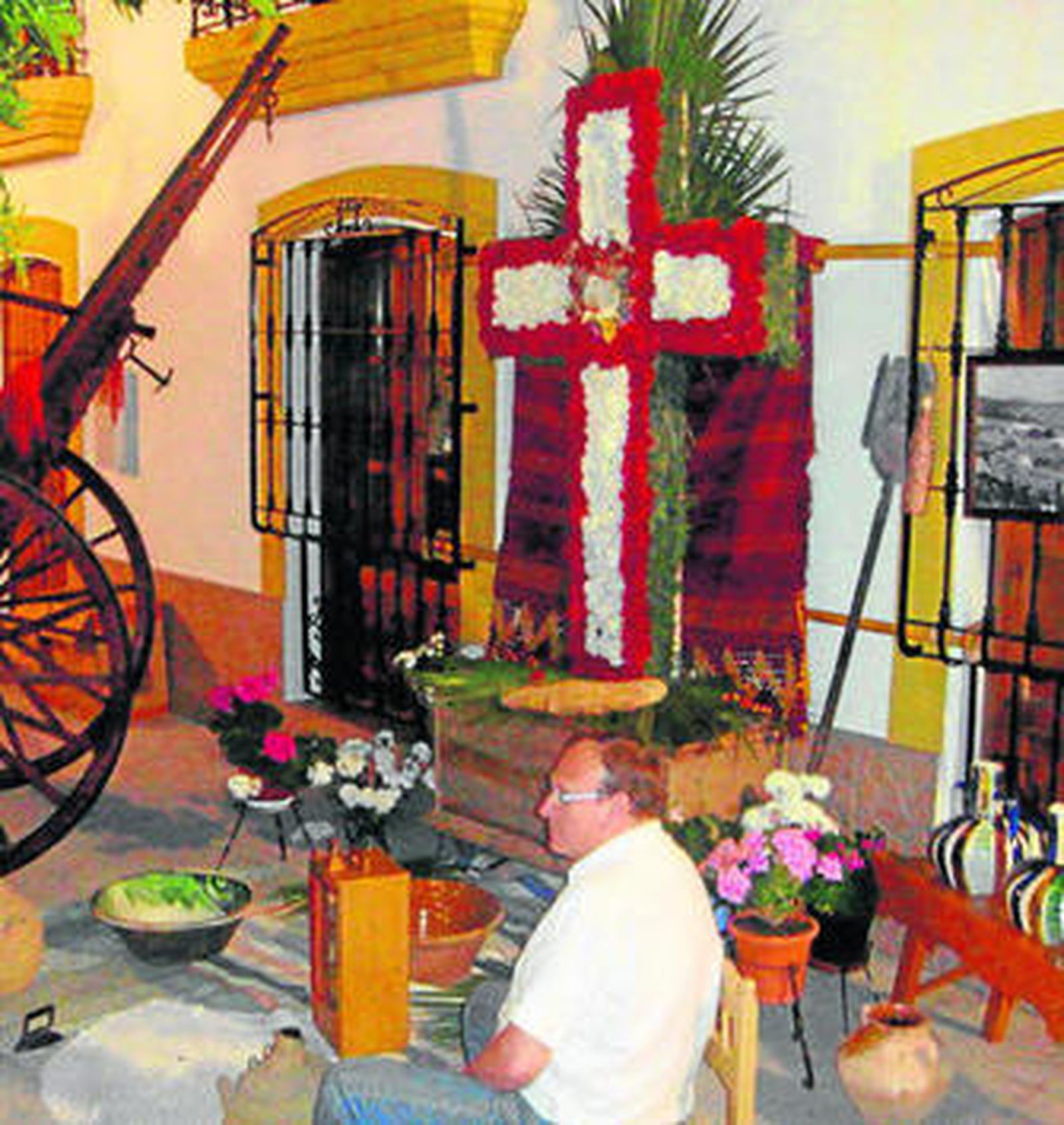 La Cruz de Mayo de la barriada nijareña de Fernán Pérez.