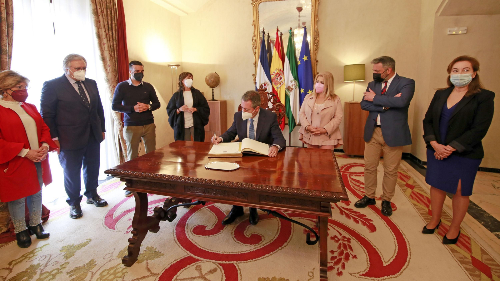 El alcalde de Sevilla, de visita institucional en Jerez