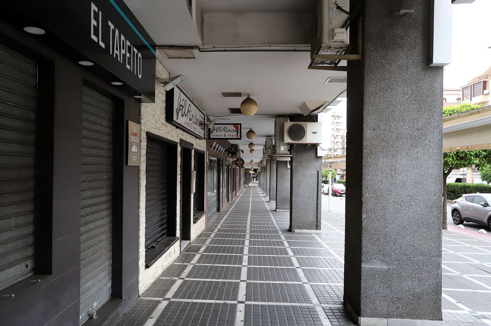 Imagen de Pablo Rada con todos los negocios hosteleros cerrados por el estado de alarma.