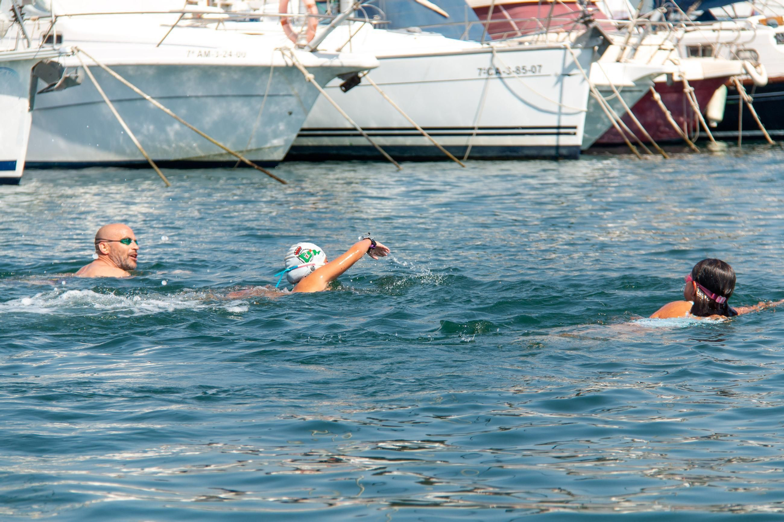 La LXXXIV Travesía a Nado del Puerto de Motril, en imágenes