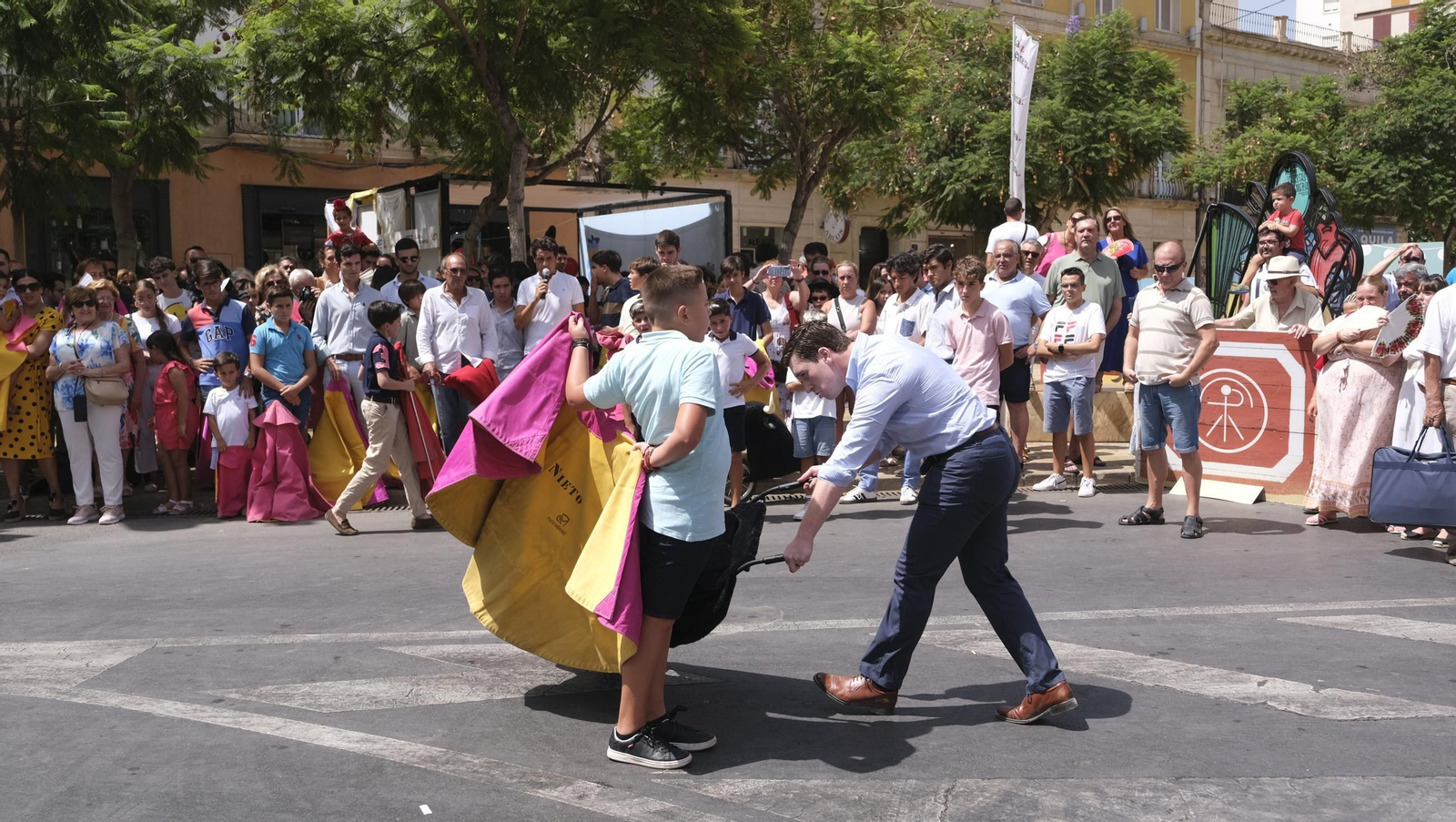 Exhibición de toreo de salón de la Escuela Taurina de Almería, en imágenes