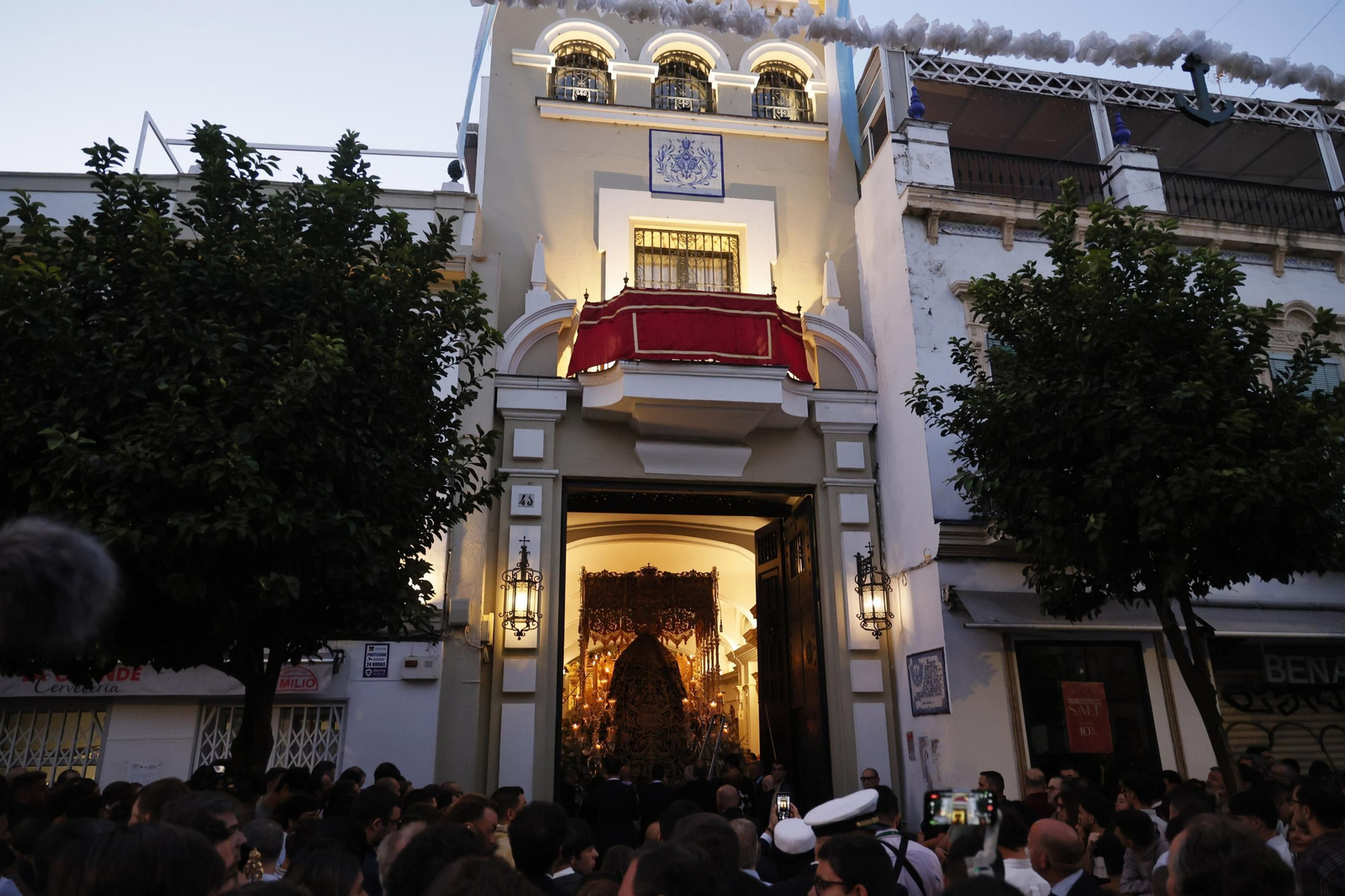 las imágenes de la procesión de la Esperanza de Triana a la Catedral