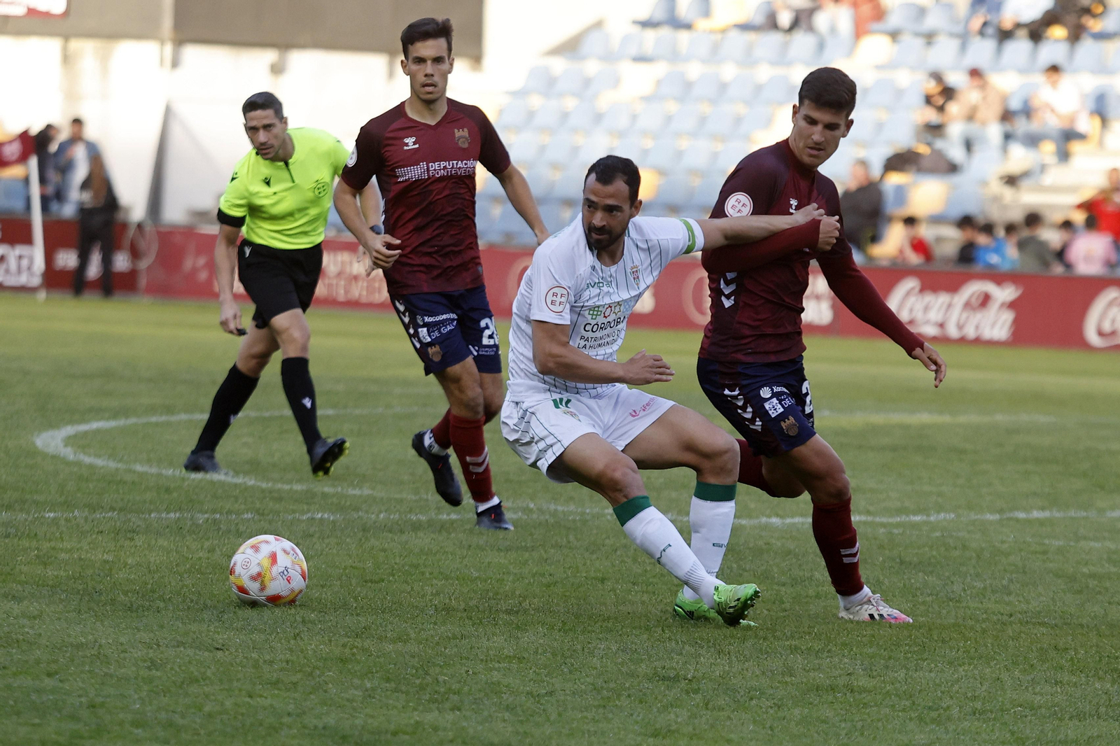 La derrota del Córdoba CF en Pontevedra, en imágenes
