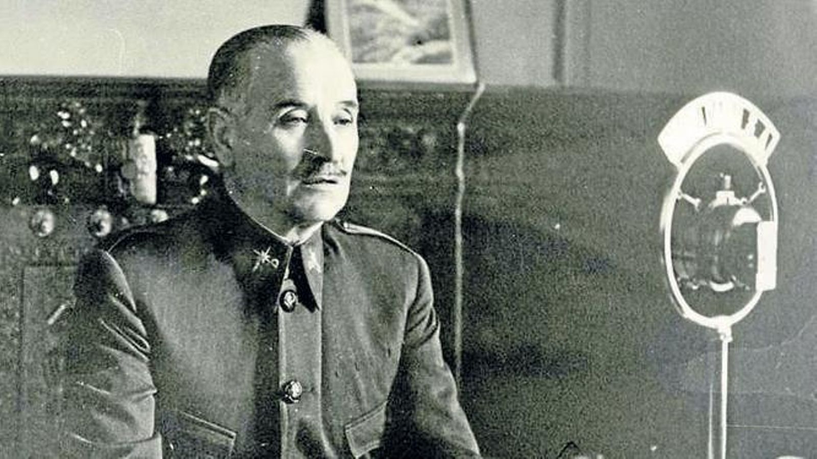 El general Gonzalo Queipo de Llano, en Sevilla, durante la Guerra Civil.