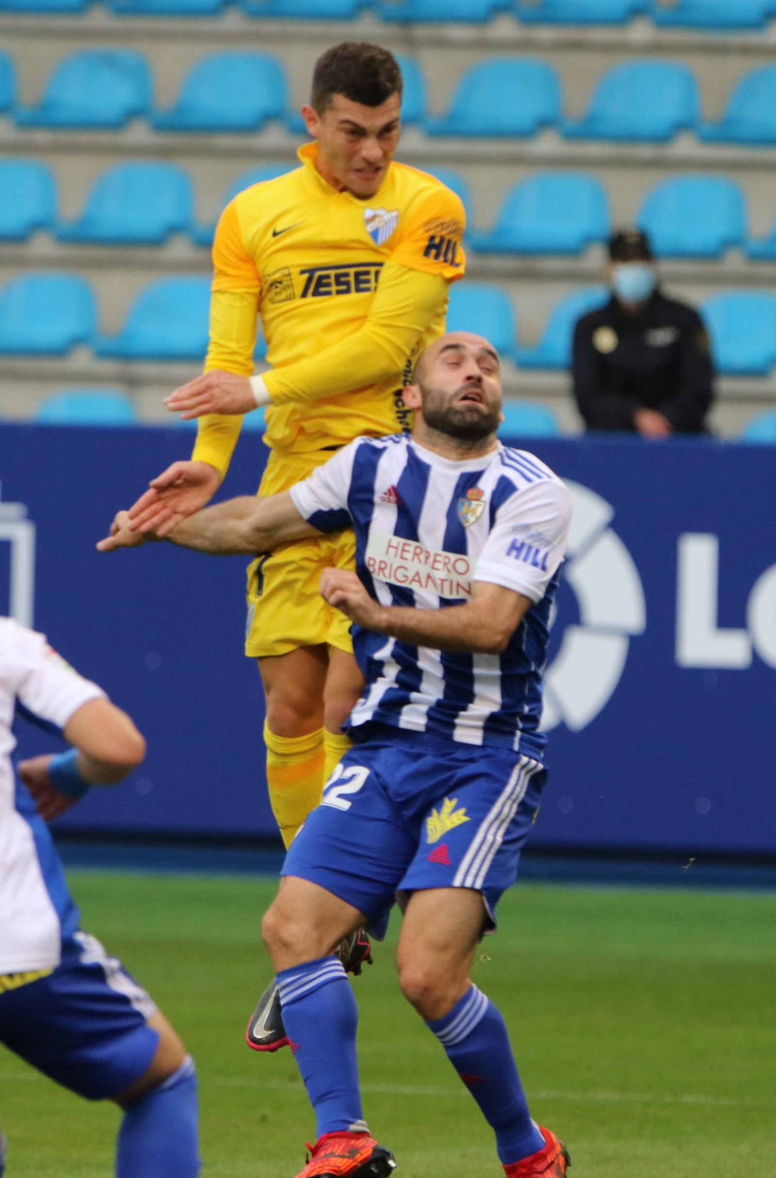 Una imagen del Ponferradina-Málaga CF de la primera vuelta.