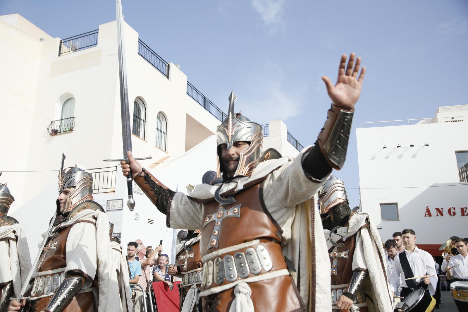 El gran desfile de Moros y Cristianos de Mojácar, en imágenes