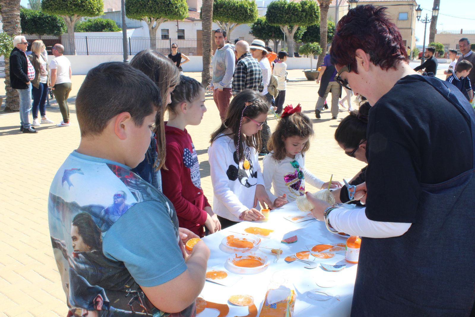 Las imágenes de la particular fiesta de la naranja en Antas