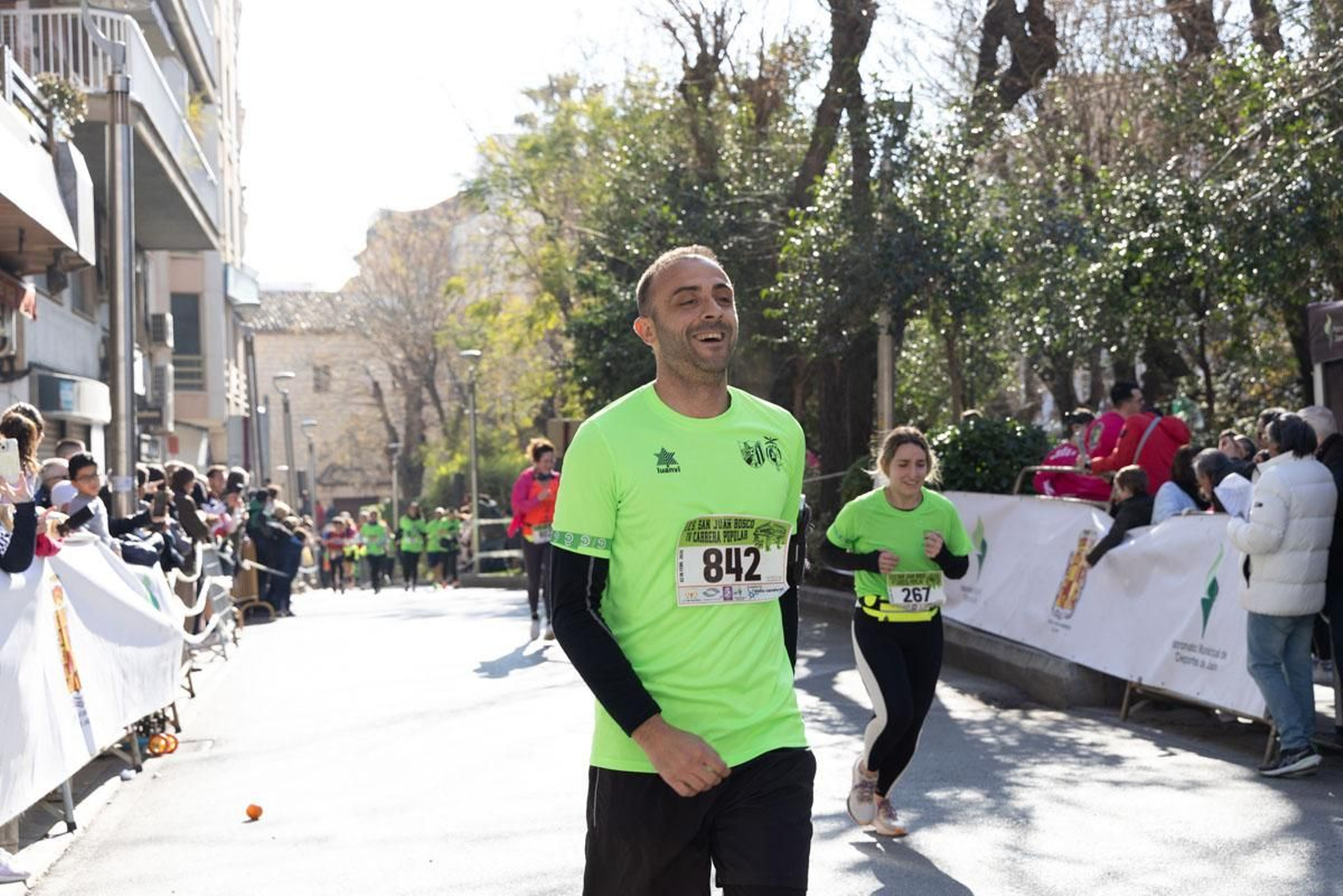 Deporte y solidaridad se unen en la IV Carrera Popular IES San Juan Bosco, en imágenes