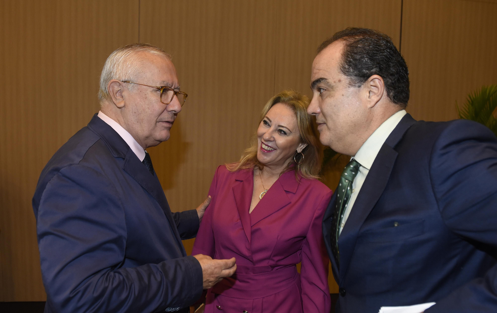 FORO JOLY.  Dña.Carolina España