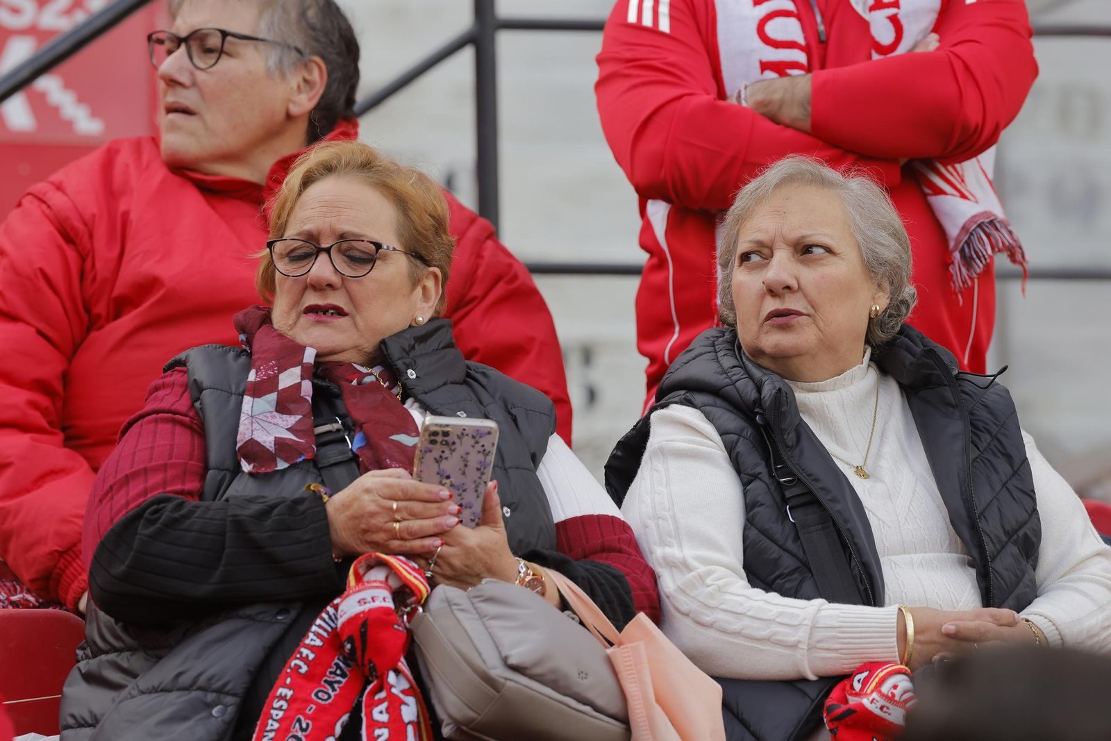 Búscate en las fotos del Sevilla -Betis