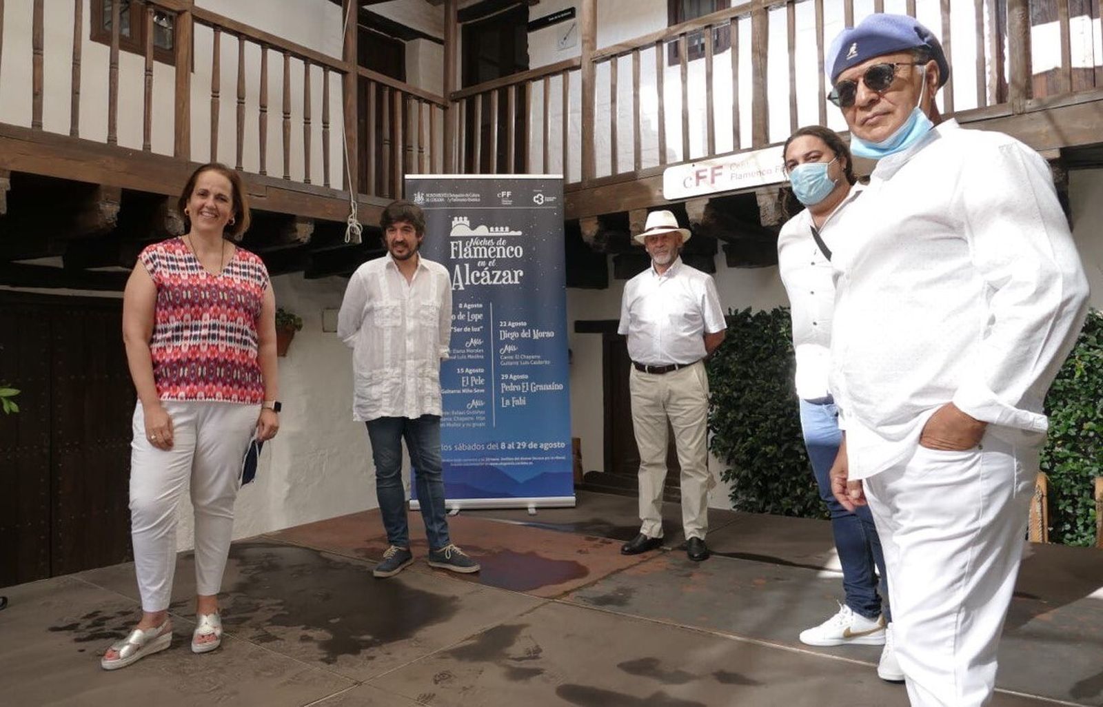 Torrent, Sergio de Lope, Rafael Ordóñez, Niño Seve y El Pele, en la presentación del cartel.